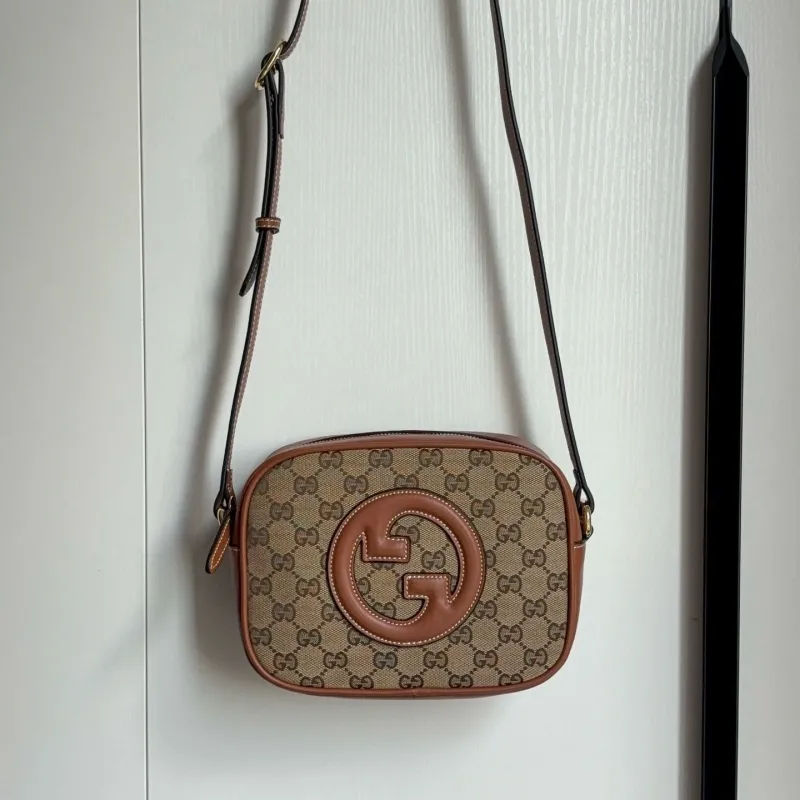 Alternative view of Gucci Satchel Bags-331