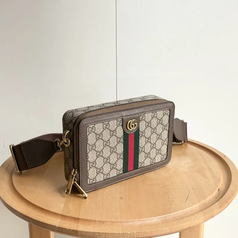 Alternative view of Gucci Satchel Bags-357
