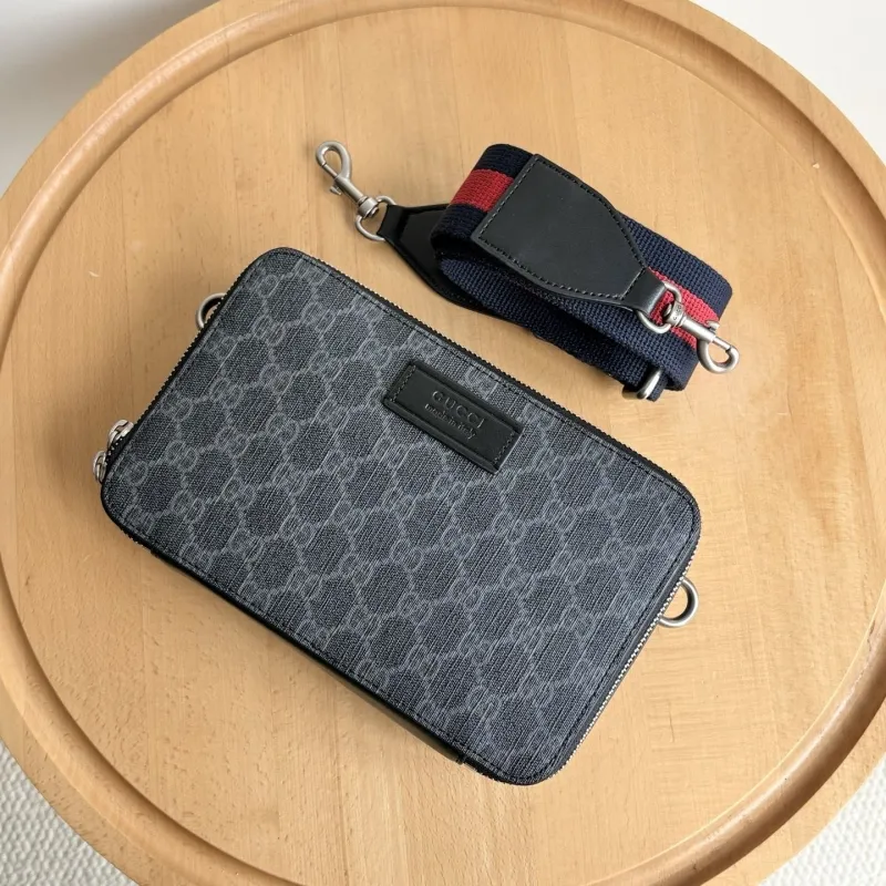 Alternative view of Gucci Satchel Bags-358