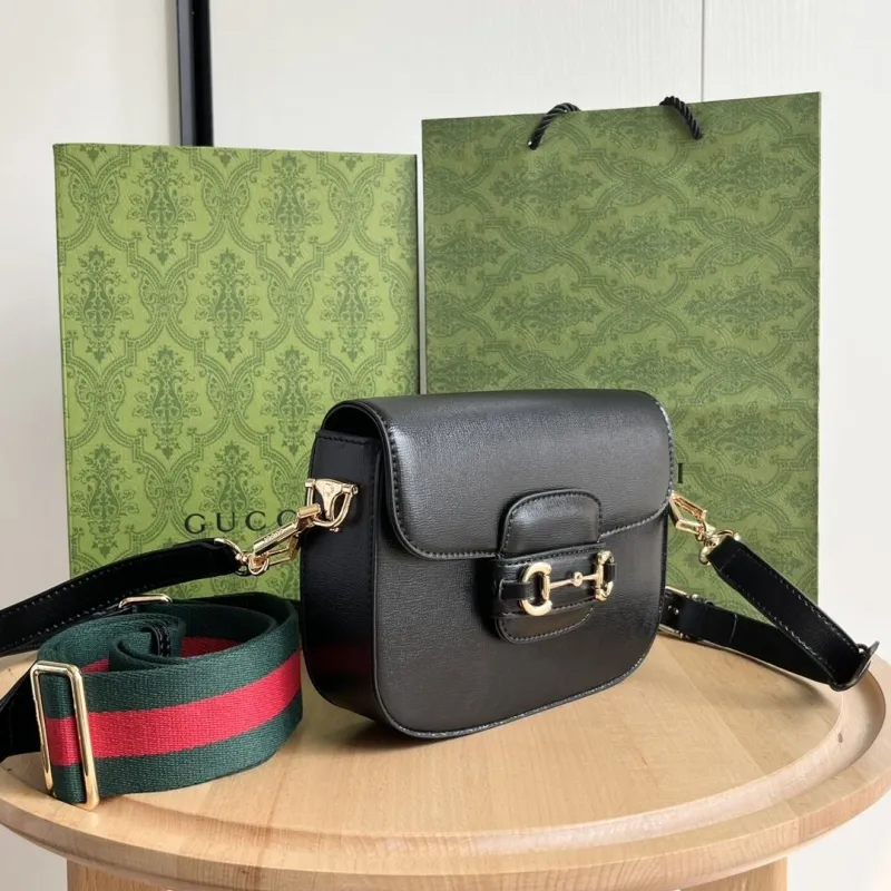 Alternative view of Gucci Satchel Bags-384