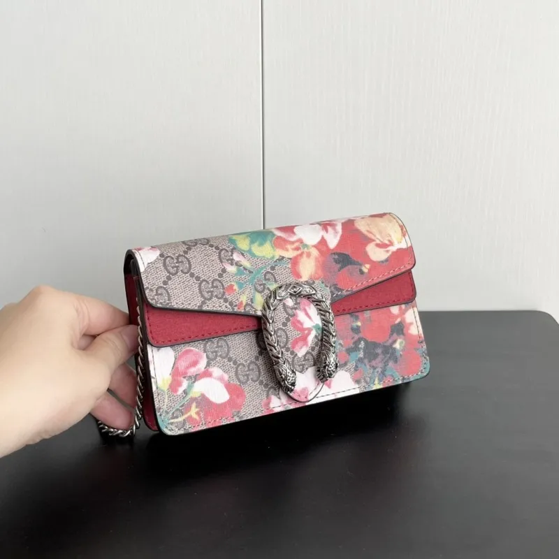 Alternative view of Gucci Satchel Bags-397