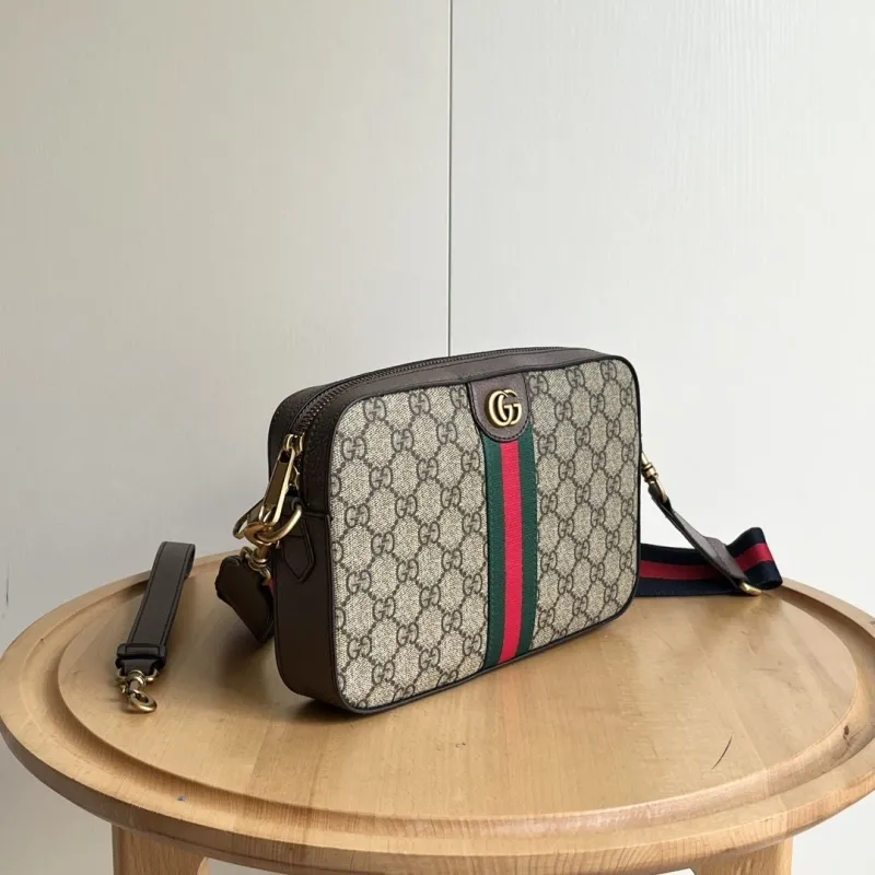 Alternative view of Gucci Satchel Bags-420