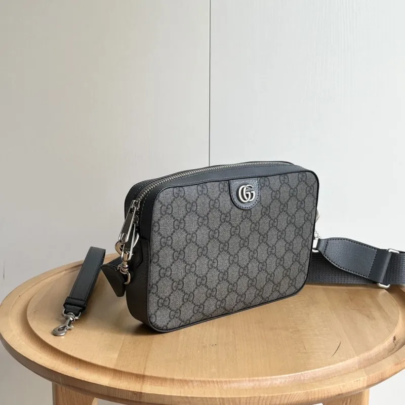 Alternative view of Gucci Satchel Bags-421