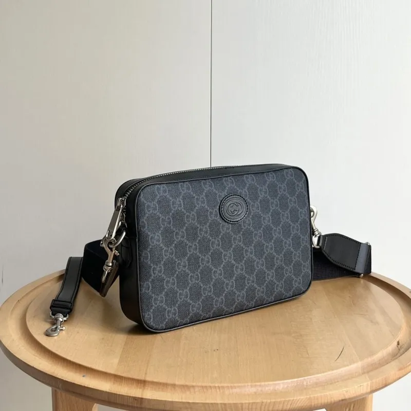 Alternative view of Gucci Satchel Bags-423