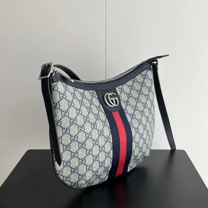 Alternative view of Gucci Satchel Bags-442