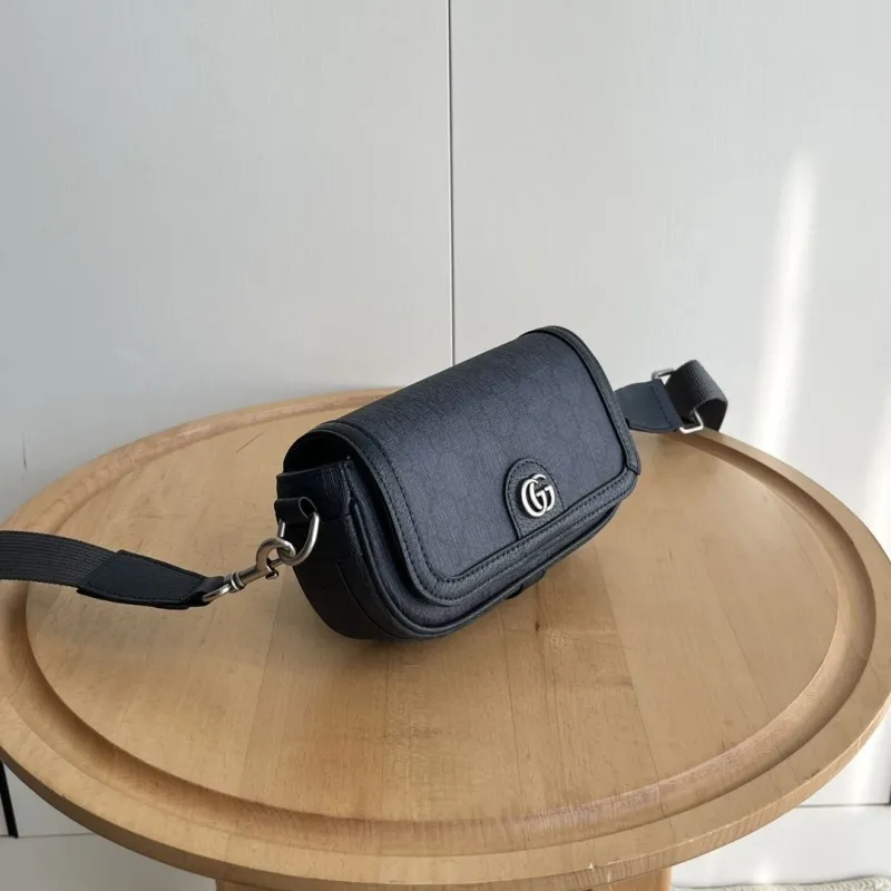 Alternative view of Gucci Satchel Bags-445