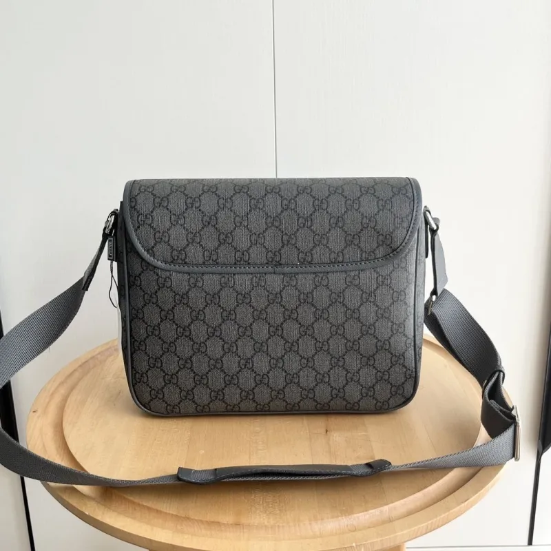 Alternative view of Gucci Satchel Bags-447
