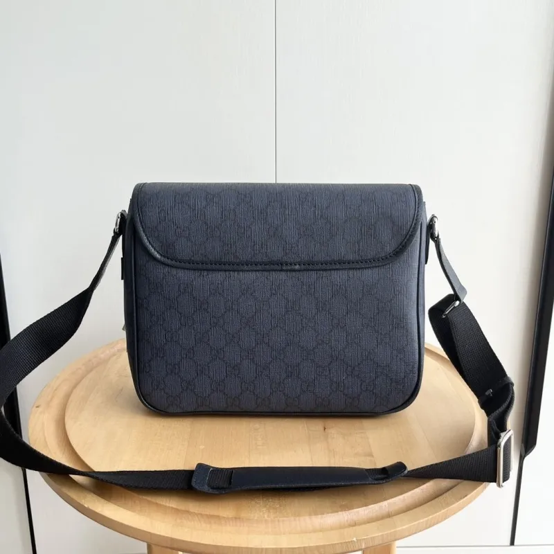 Alternative view of Gucci Satchel Bags-448