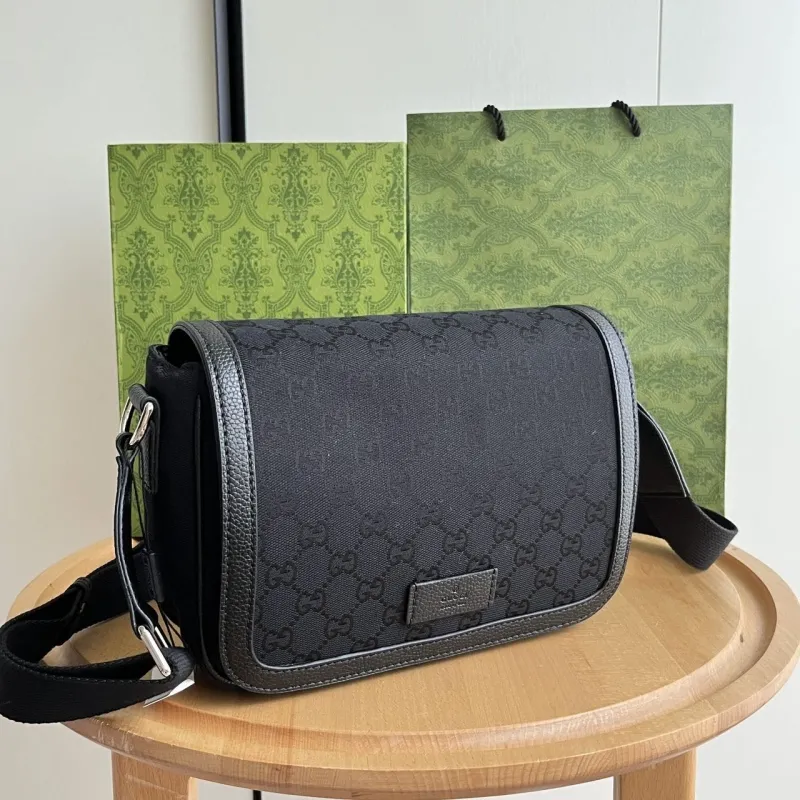Alternative view of Gucci Satchel Bags-452