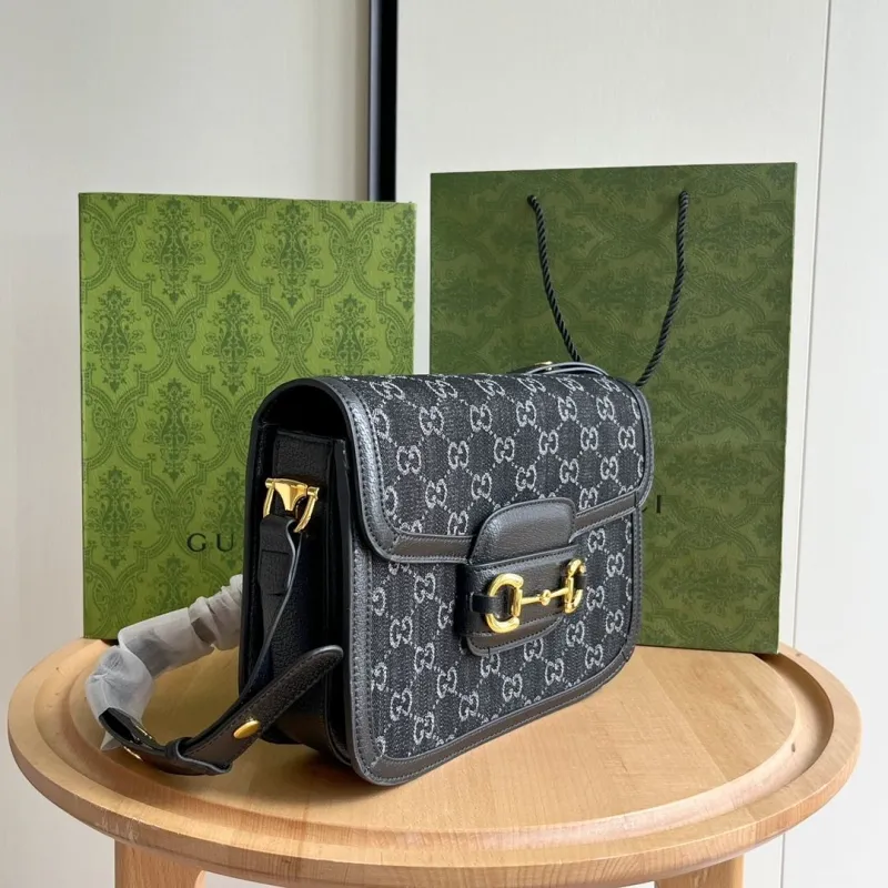 Alternative view of Gucci Satchel Bags-472
