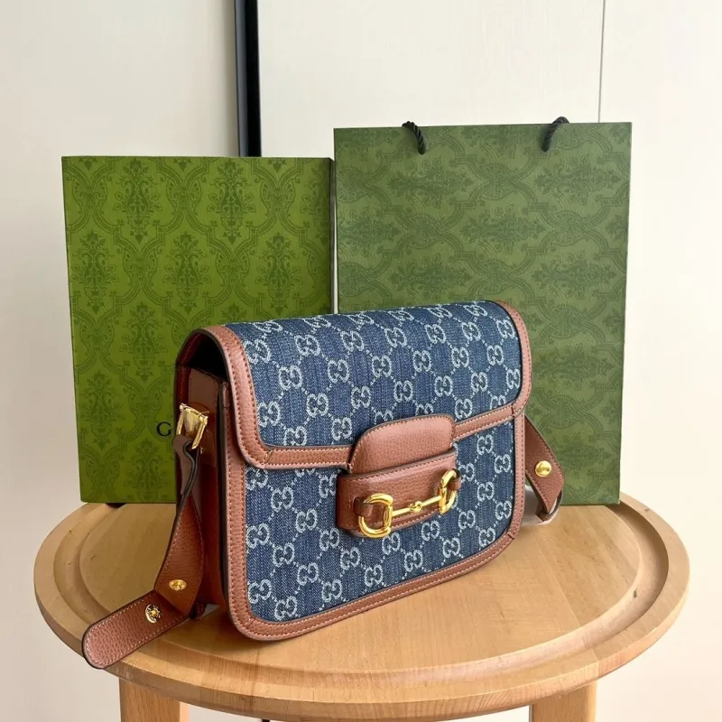 Alternative view of Gucci Satchel Bags-473