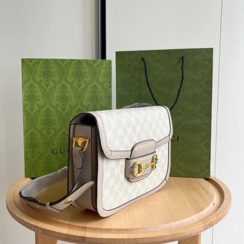 Alternative view of Gucci Satchel Bags-475