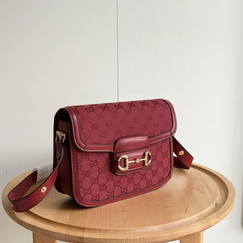 Alternative view of Gucci Satchel Bags-477
