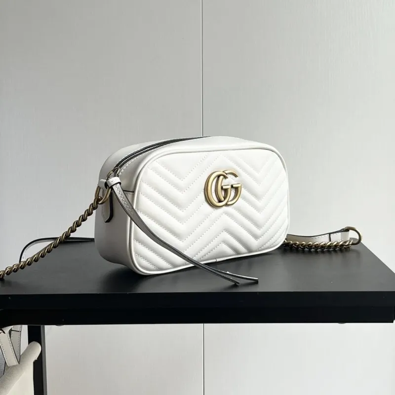 Alternative view of Gucci Satchel Bags-534