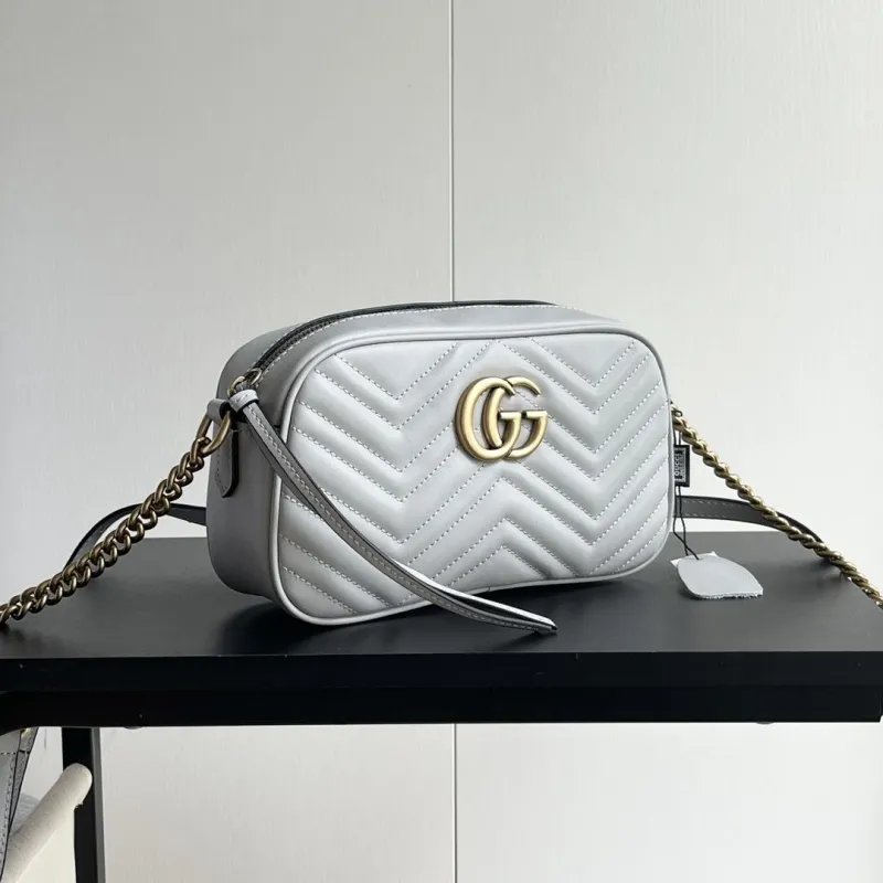 Alternative view of Gucci Satchel Bags-541