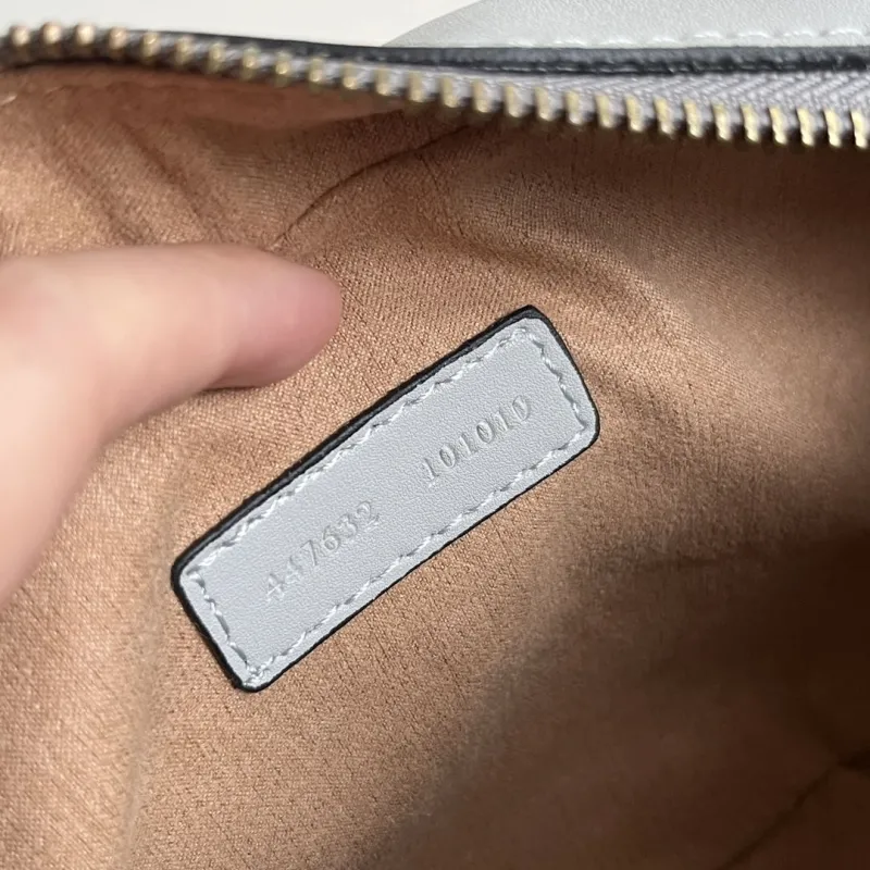 Gucci Satchel Bags-541 - Image 9