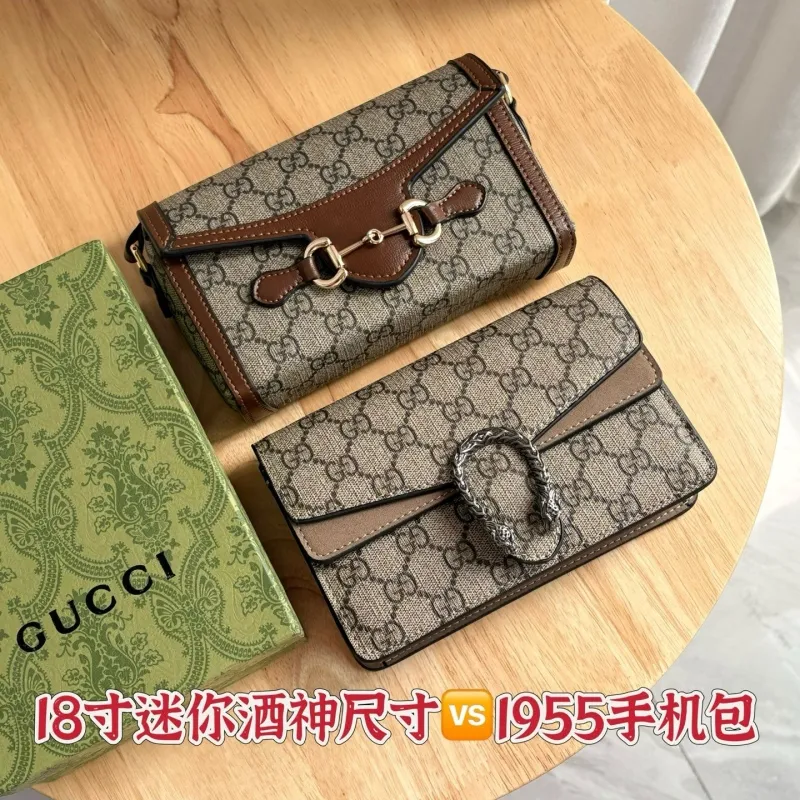 Alternative view of Gucci Satchel Bags-597