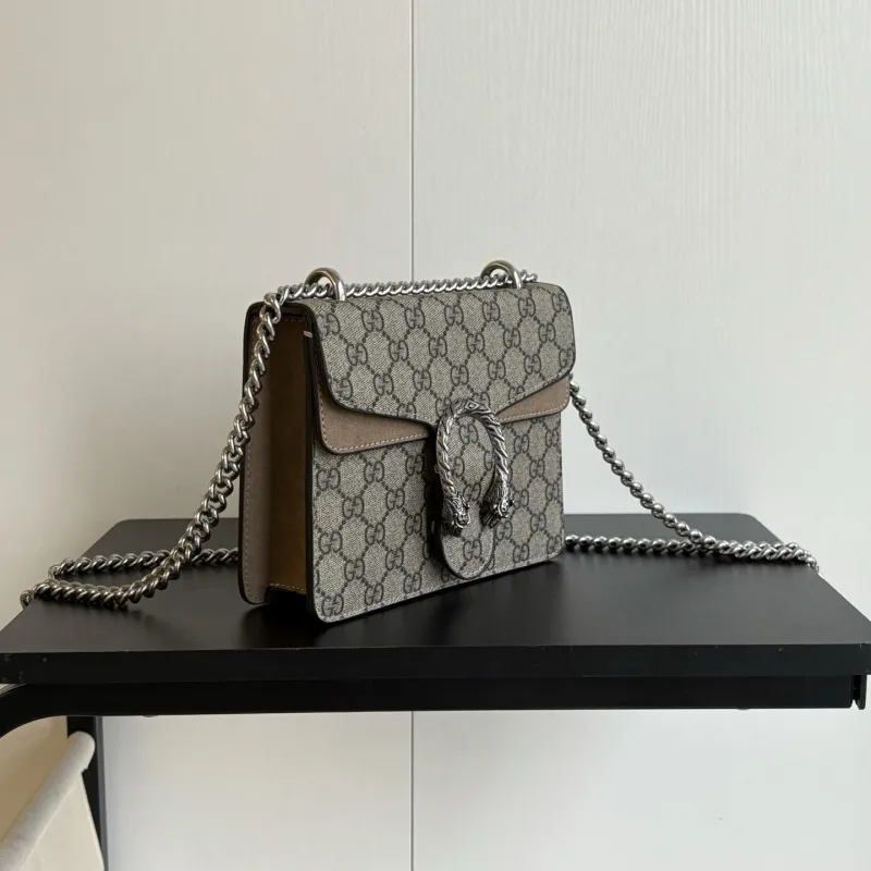 Alternative view of Gucci Satchel Bags-606