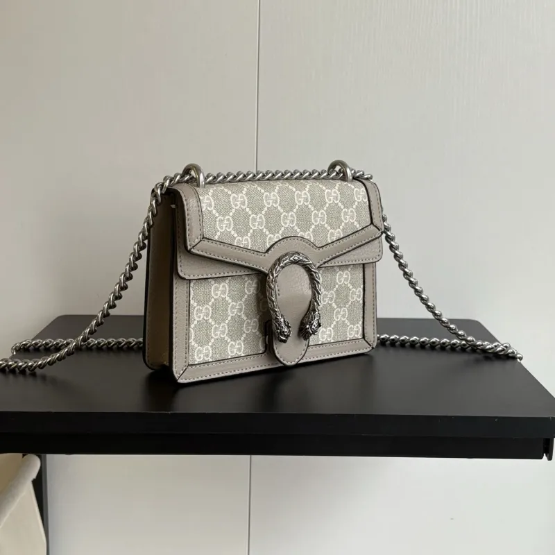 Alternative view of Gucci Satchel Bags-609