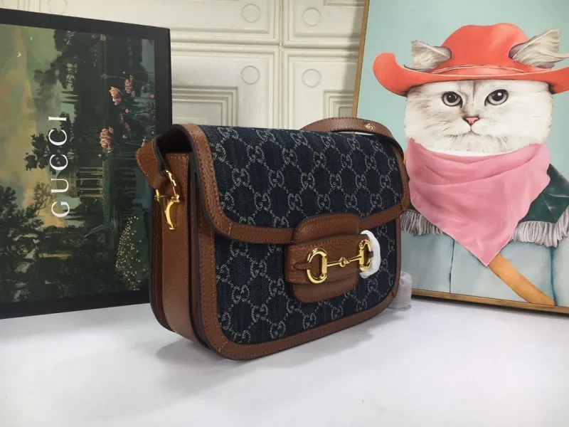 Alternative view of Gucci Satchel Bags-621