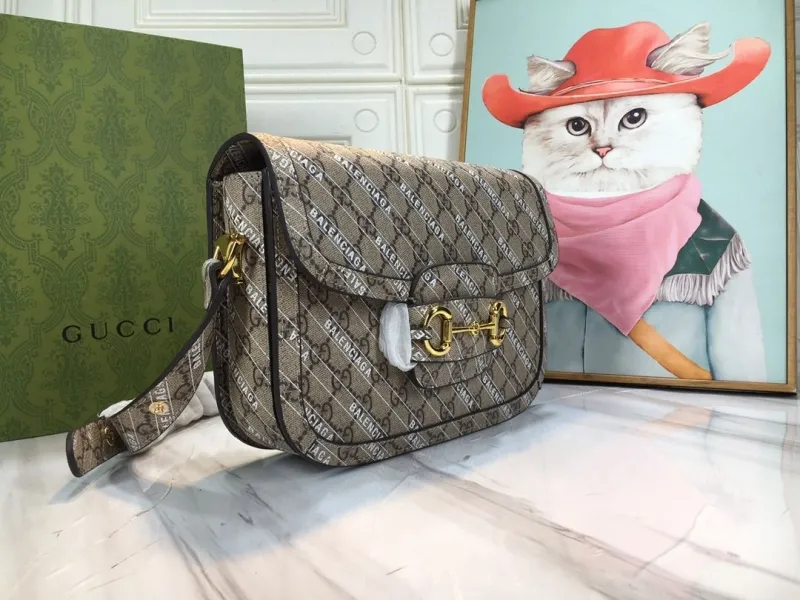 Alternative view of Gucci Satchel Bags-625