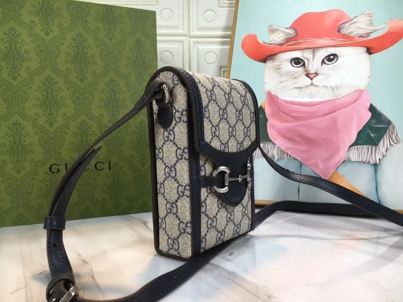 Alternative view of Gucci Satchel Bags-629