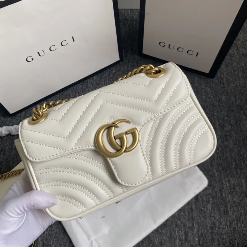 Alternative view of Gucci Satchel Bags-639