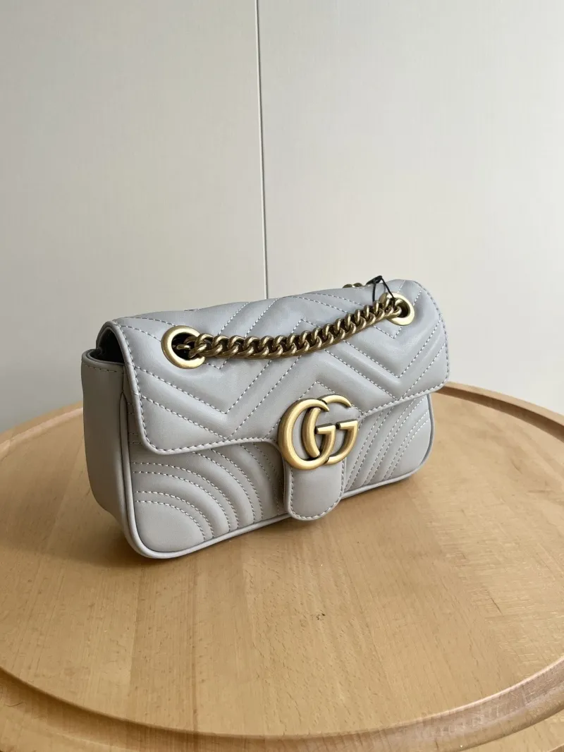 Alternative view of Gucci Satchel Bags-642