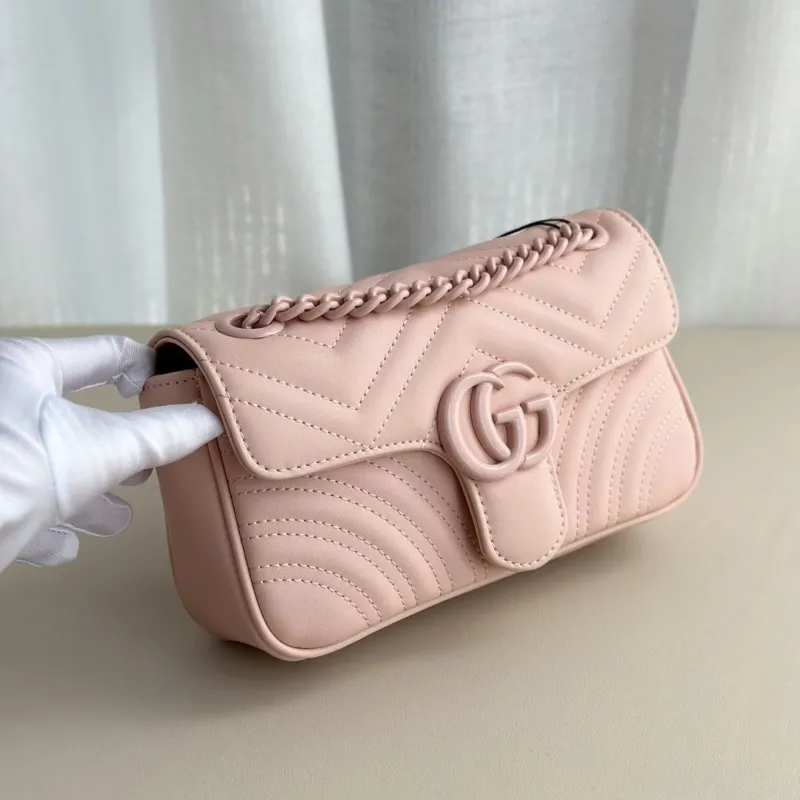 Alternative view of Gucci Satchel Bags-647