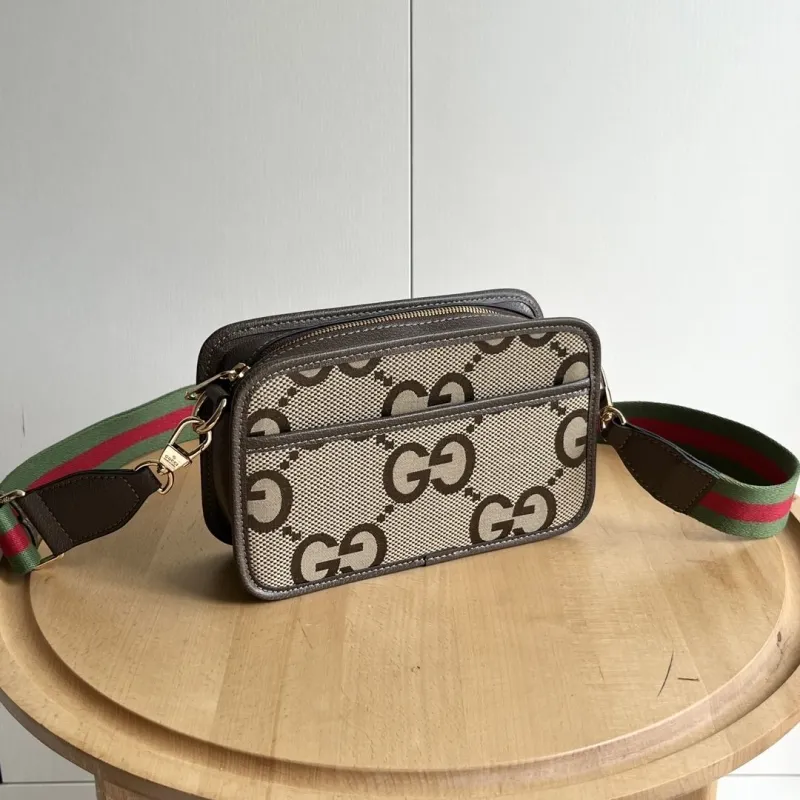 Alternative view of Gucci Satchel Bags-654