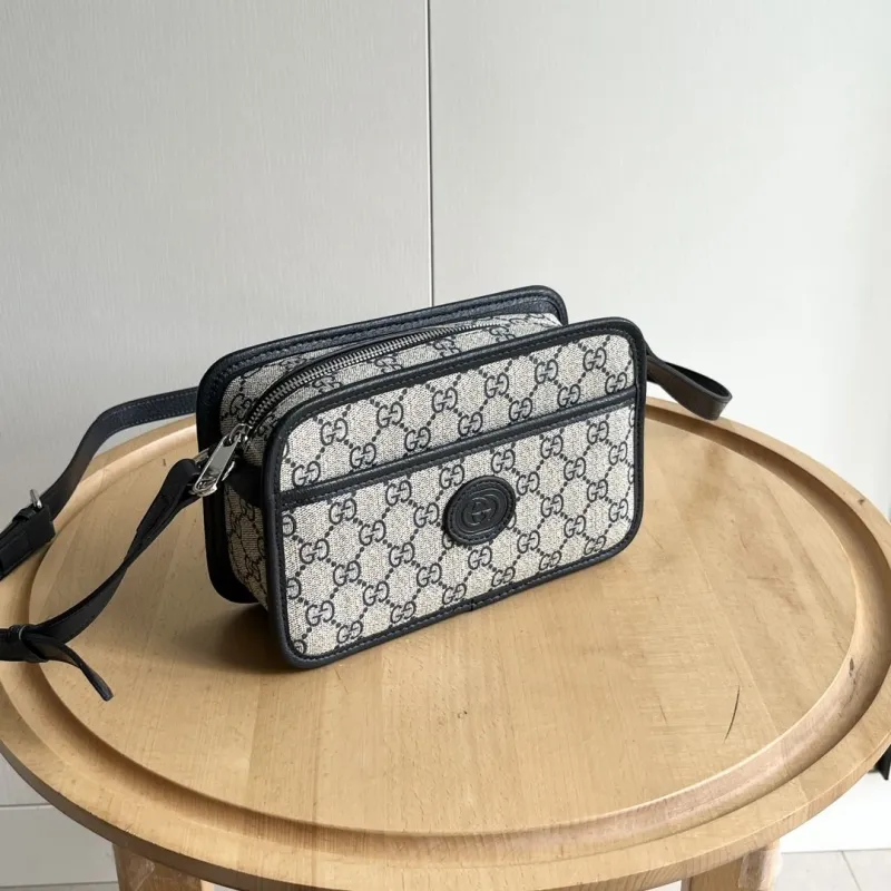 Alternative view of Gucci Satchel Bags-656