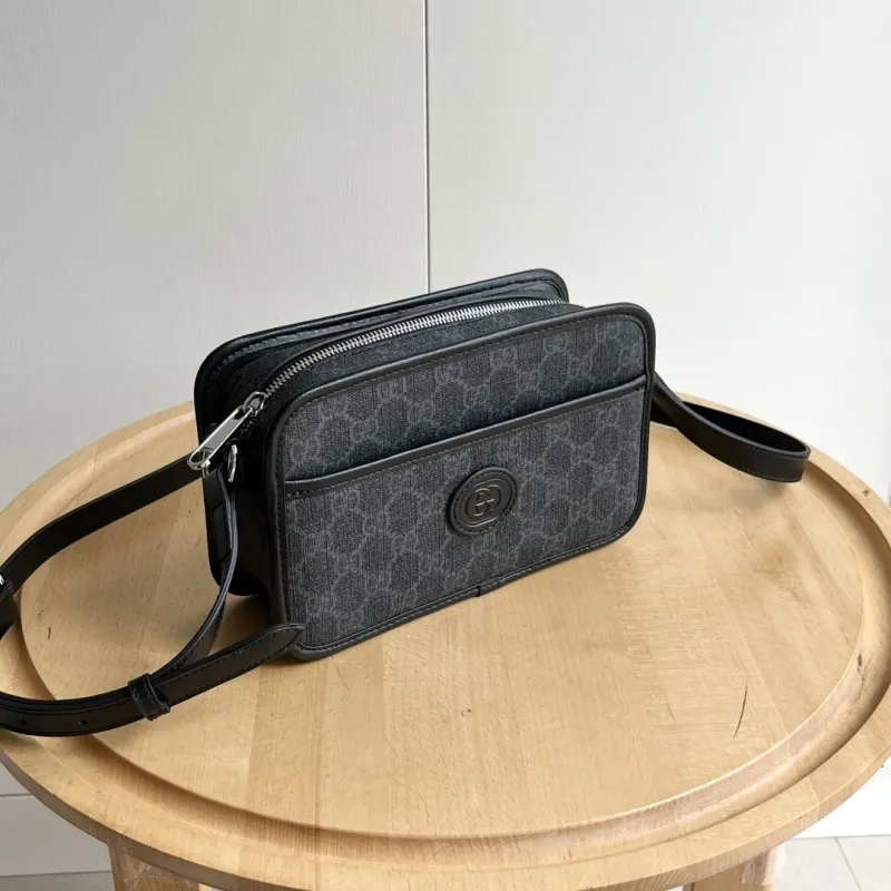 Alternative view of Gucci Satchel Bags-657
