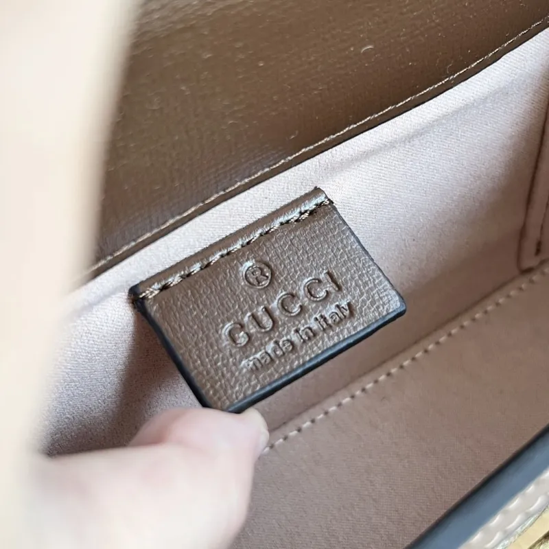 Alternative view of Gucci Satchel Bags-660