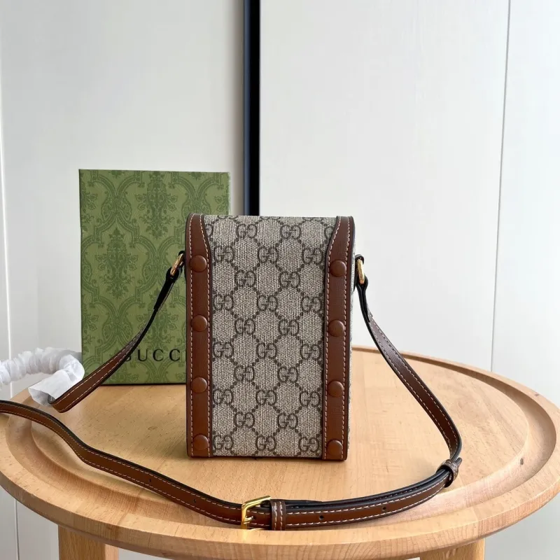 Alternative view of Gucci Satchel Bags-662