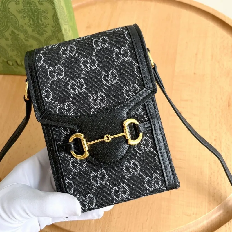 Alternative view of Gucci Satchel Bags-665