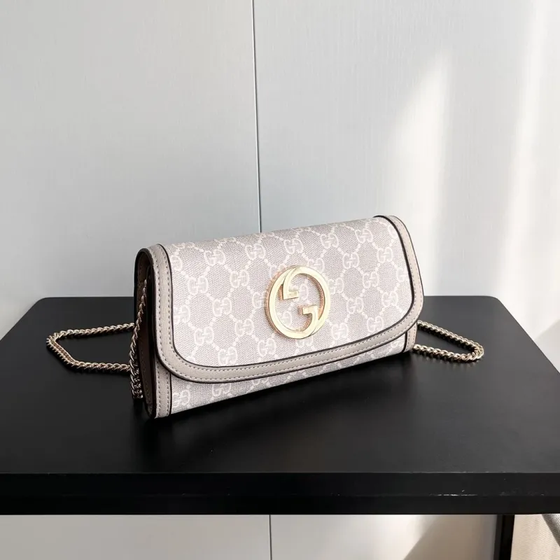 Alternative view of Gucci Satchel Bags-712
