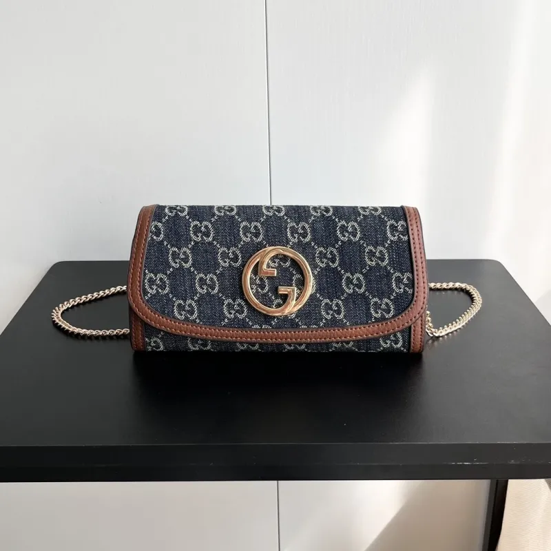 Alternative view of Gucci Satchel Bags-713