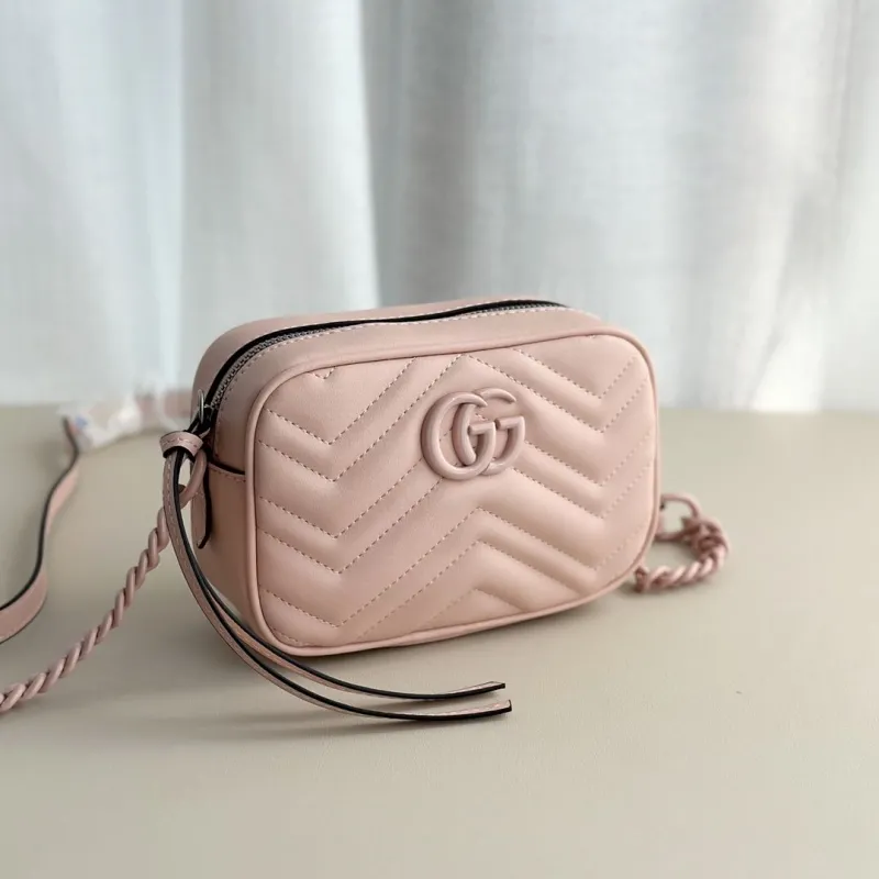 Alternative view of Gucci Satchel Bags-720