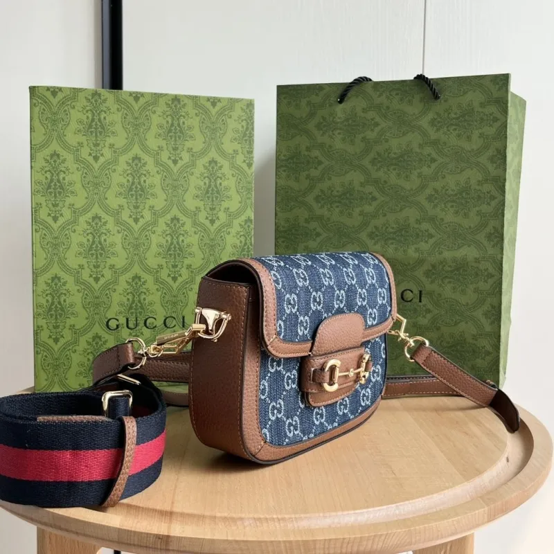 Alternative view of Gucci Satchel Bags-725
