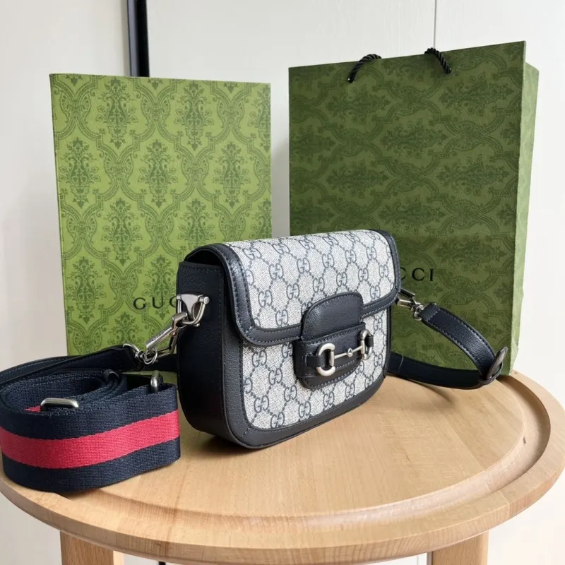 Alternative view of Gucci Satchel Bags-726