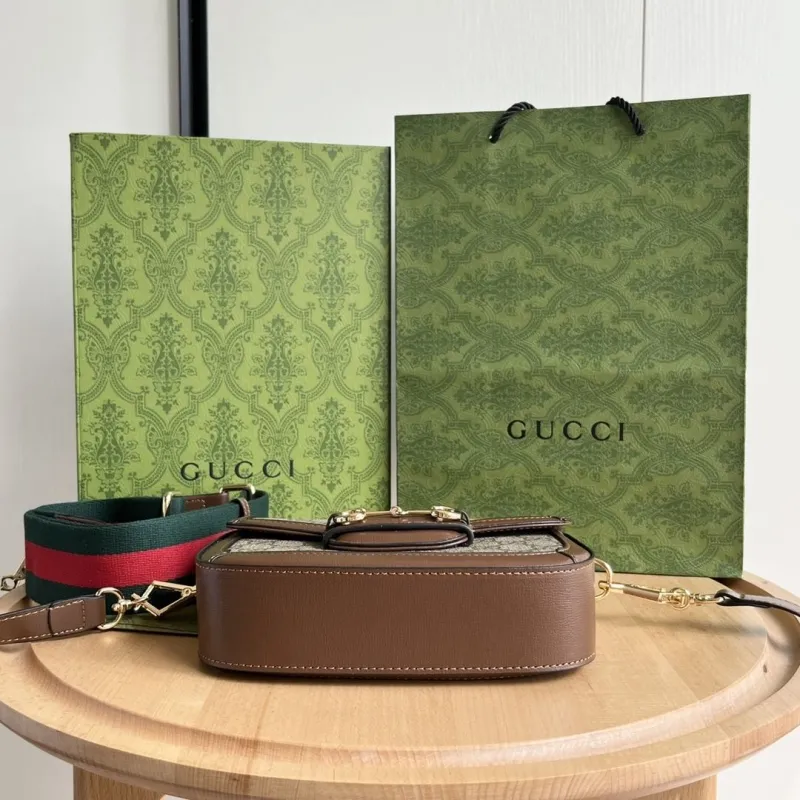 Alternative view of Gucci Satchel Bags-728