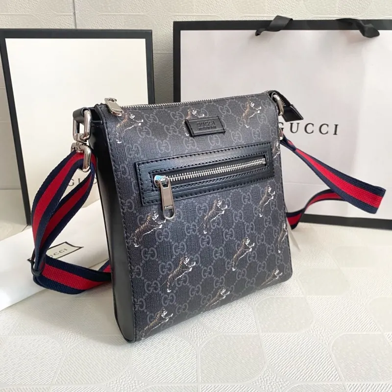 Alternative view of Gucci Satchel Bags-739