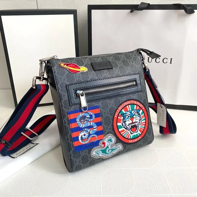 Alternative view of Gucci Satchel Bags-740