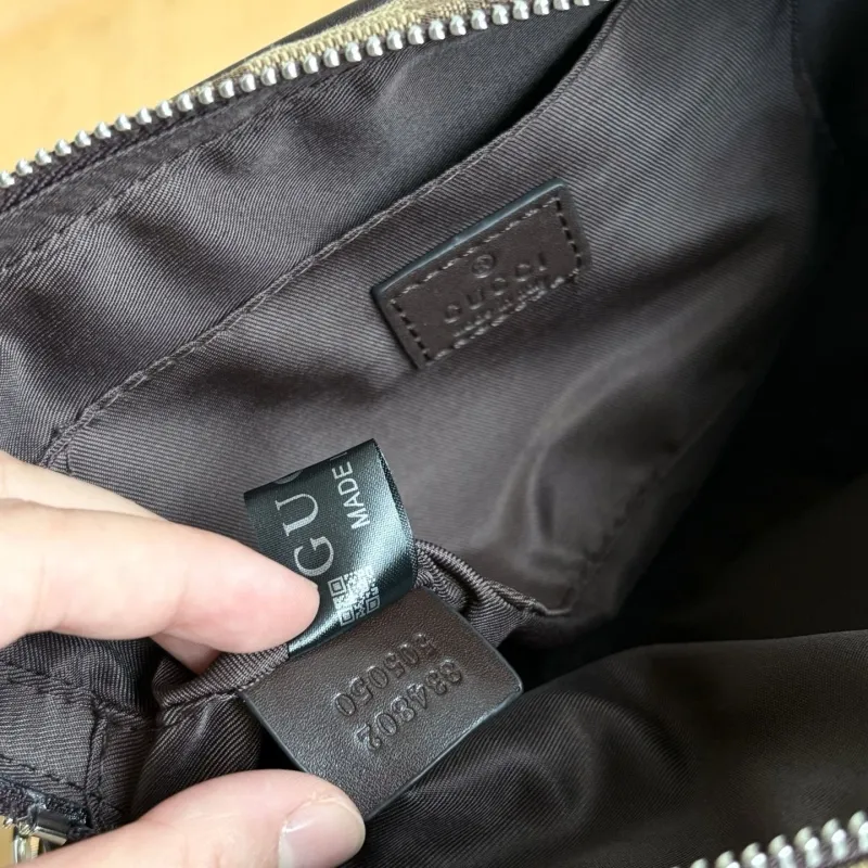 Alternative view of Gucci Satchel Bags-747
