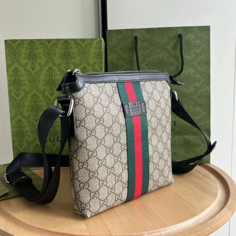 Alternative view of Gucci Satchel Bags-755