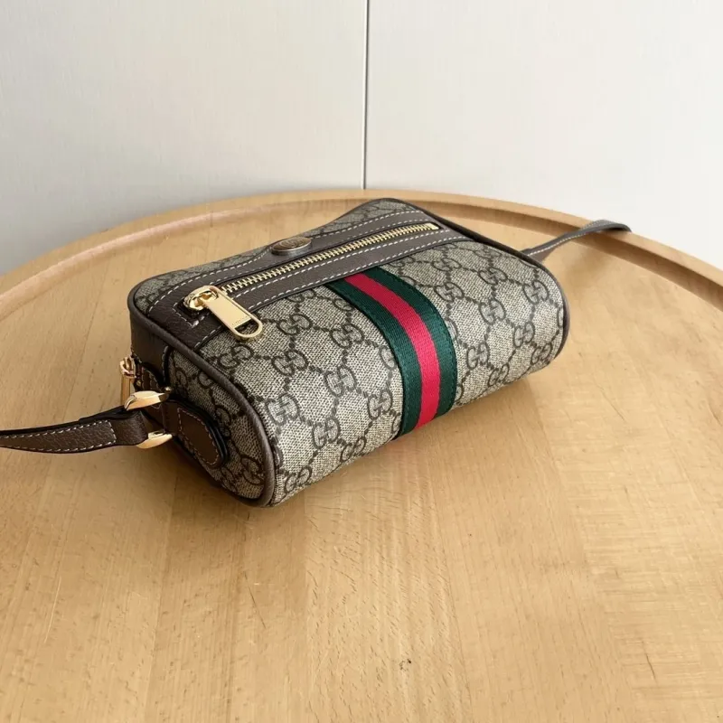 Alternative view of Gucci Satchel Bags-784