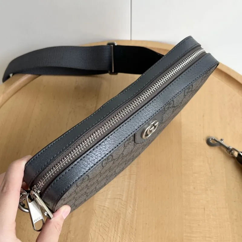 Alternative view of Gucci Satchel Bags-790