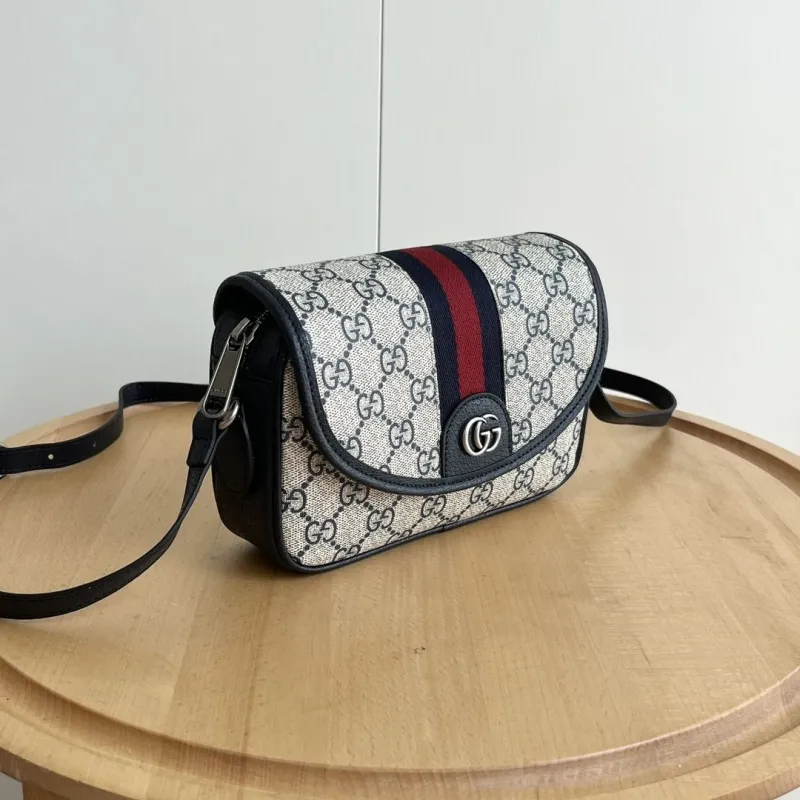 Alternative view of Gucci Satchel Bags-793