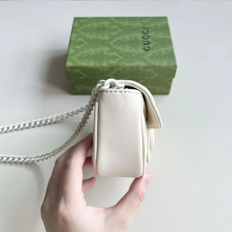 Alternative view of Gucci Satchel Bags-817