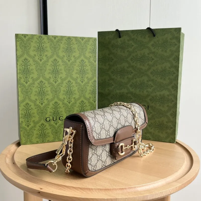 Alternative view of Gucci Satchel Bags-819